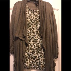 Grayish cardigan shell combo leopard print